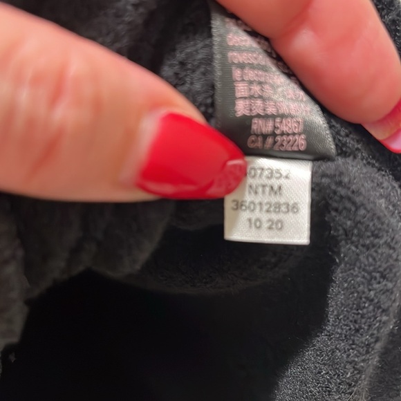 Victoria's Secret Black LOVE Embroidered Sweatshirt Small S - Picture 5 of 7